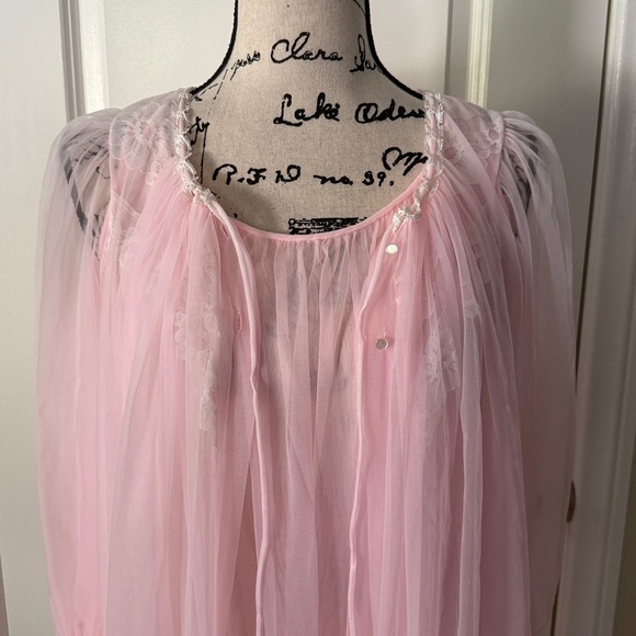 Miss Elaine Vintage Multi-layer Sheer Chiffon Peignor (Robe and Nightgown) - Picture 4 of 16